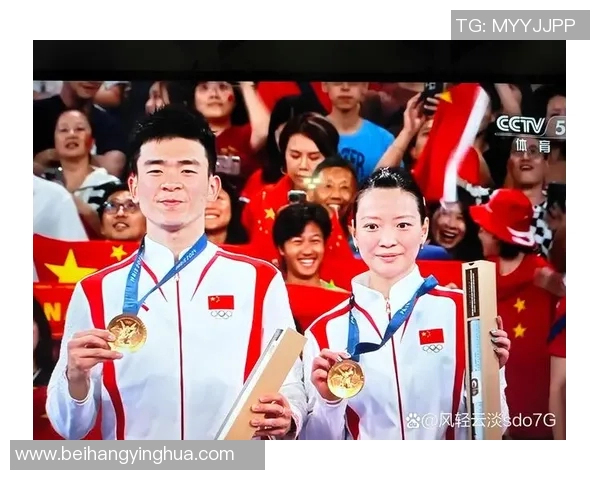 中国运动员穿国旗出征奥运，现场高唱国歌震撼人心